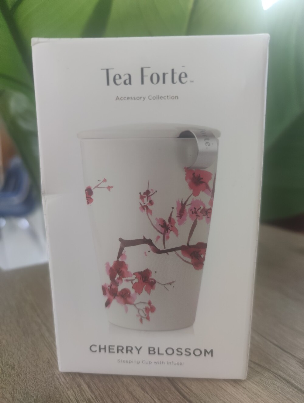 Tea Forté Cherry Blossom Steeping Cup with Infuser - White/Pink